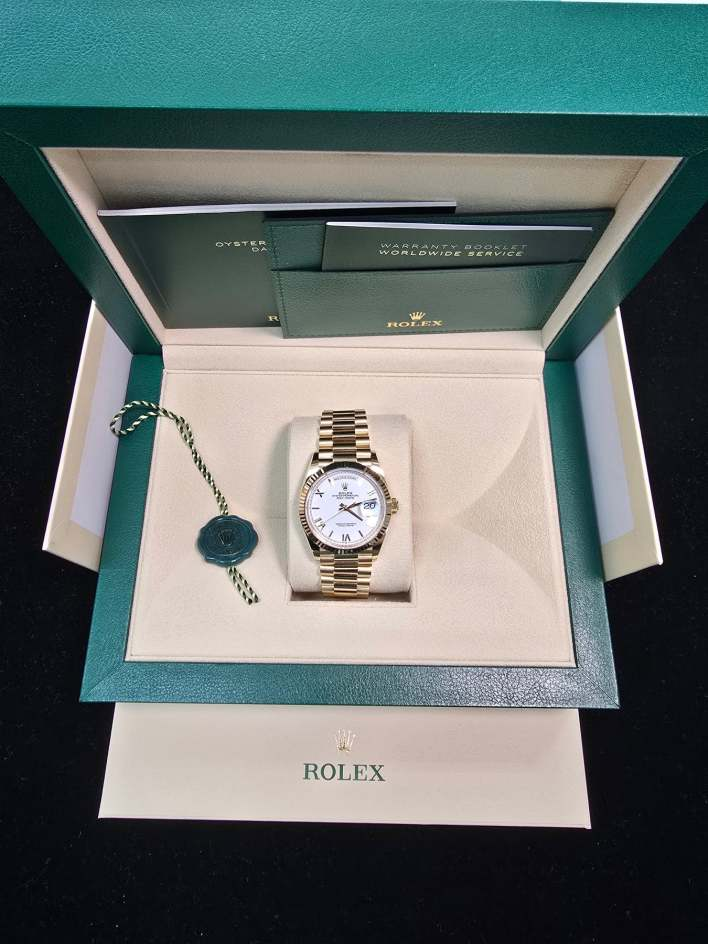 Rolex Day-Date "President" 36mm Yellow Gold White Roman Dial Women Watch - 128238