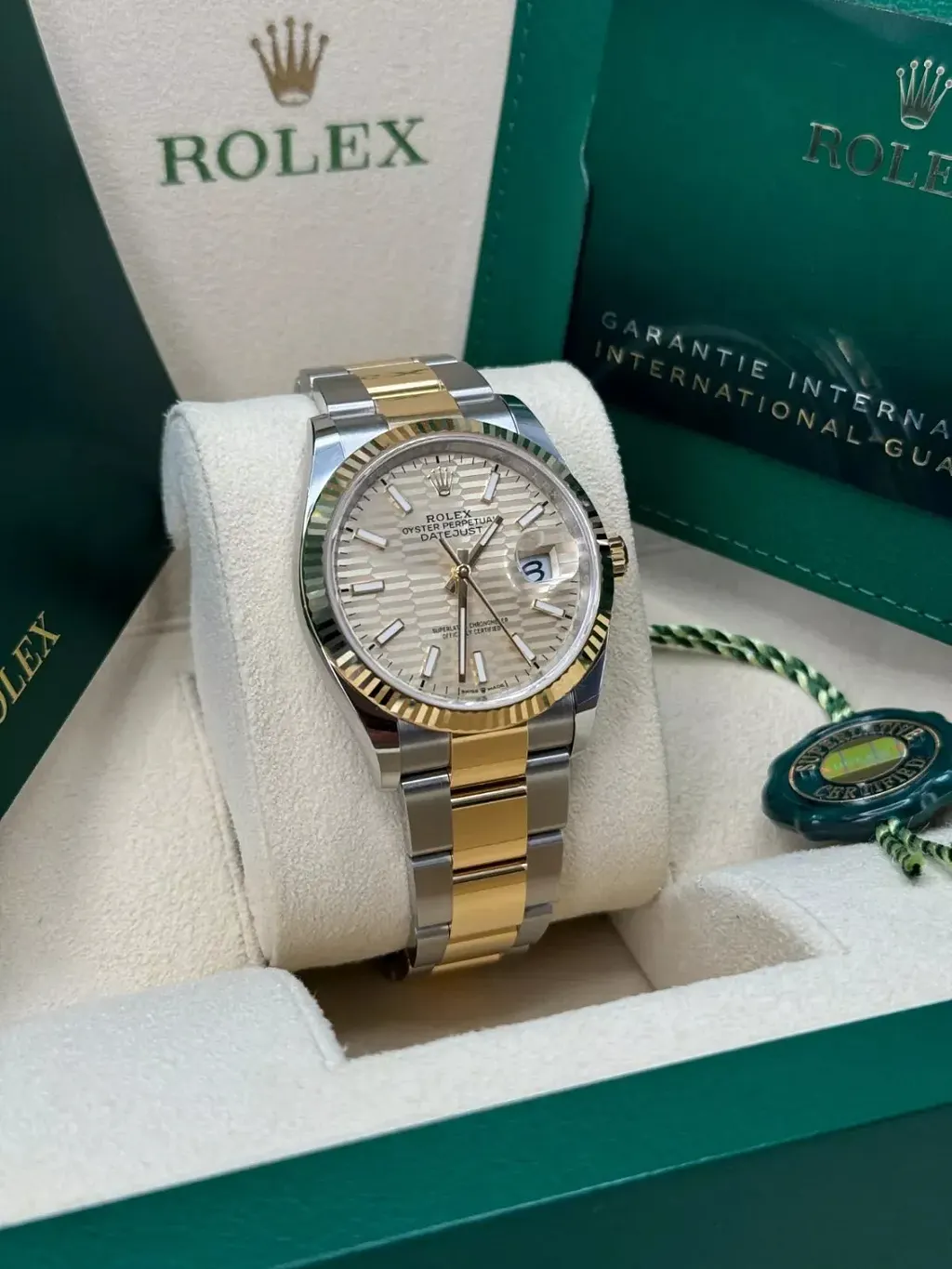 RLX Datejust 36mm 126233 Golden Fluted Motif 36mm Dial Oyster Bracelet