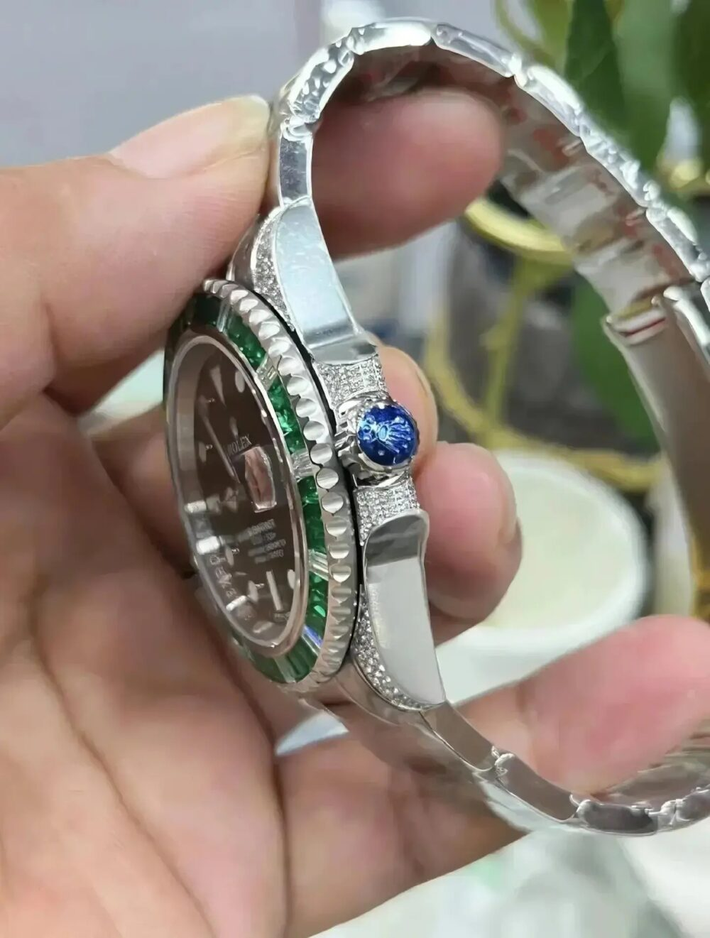 Submariner Date, 18K White Gold Diamonds Emerald