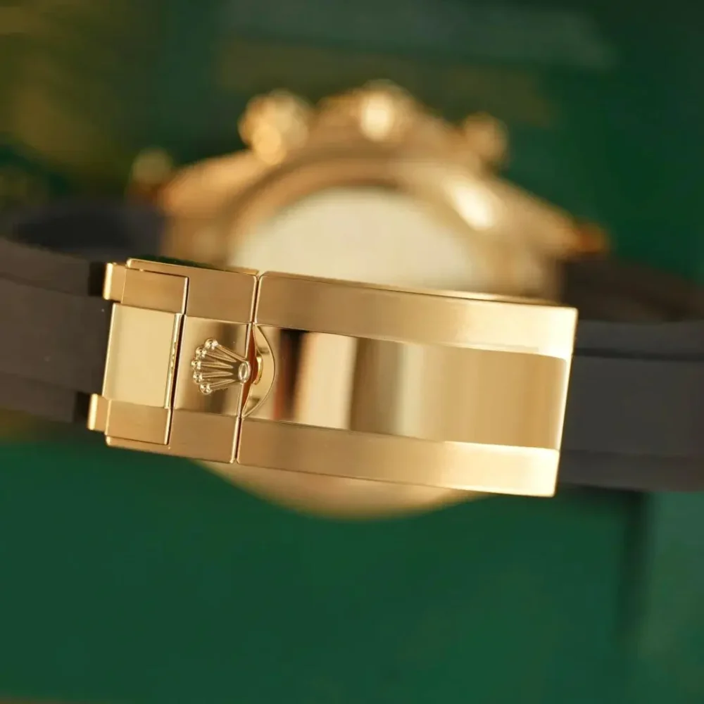 Cosmograph Daytona Yellow Gold White Dial with Oysterflex Bracelet