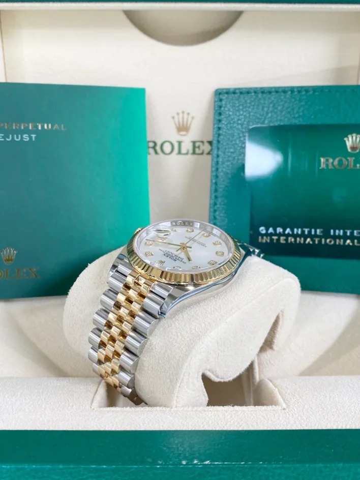 RLX Datejust 36mm 126233 MOP Diamond Dial Jubilee Two-Tone Bracelet Watch