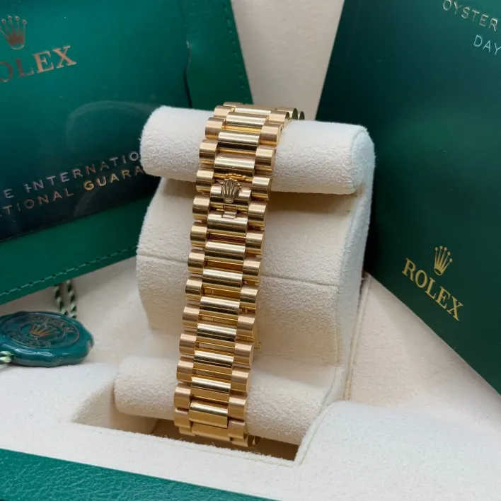 Rolex Day-Date "President" 36mm Yellow Gold White Roman Dial Women Watch - 128238